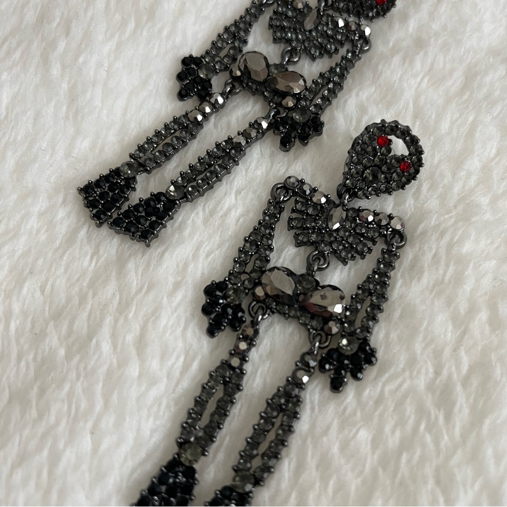 ⚡️2/$15⚡️Skeleton earrings - Picture 2 of 3